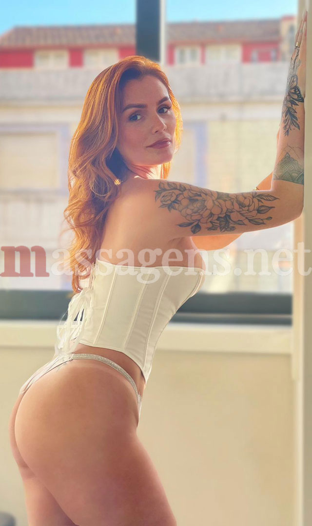 Foto vertical Massagista Luana Tantric