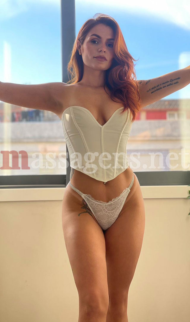 Foto vertical Massagista Luana Tantric